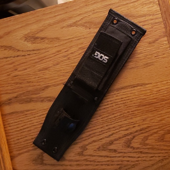 SOG seal pup fixed blade knife - Picture 6 of 8